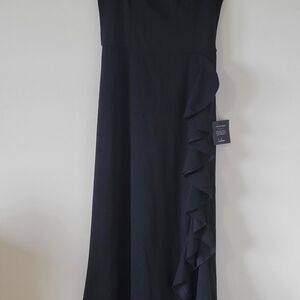 Lulu's Elegant Black Maxi Dress with Ruffle Detail